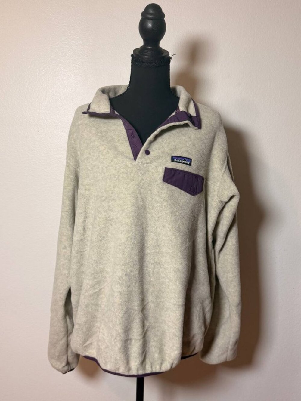Patagonia Women’s Lightweight Synchilla Snap-T Pullover Fleece Oatmeal Purple L